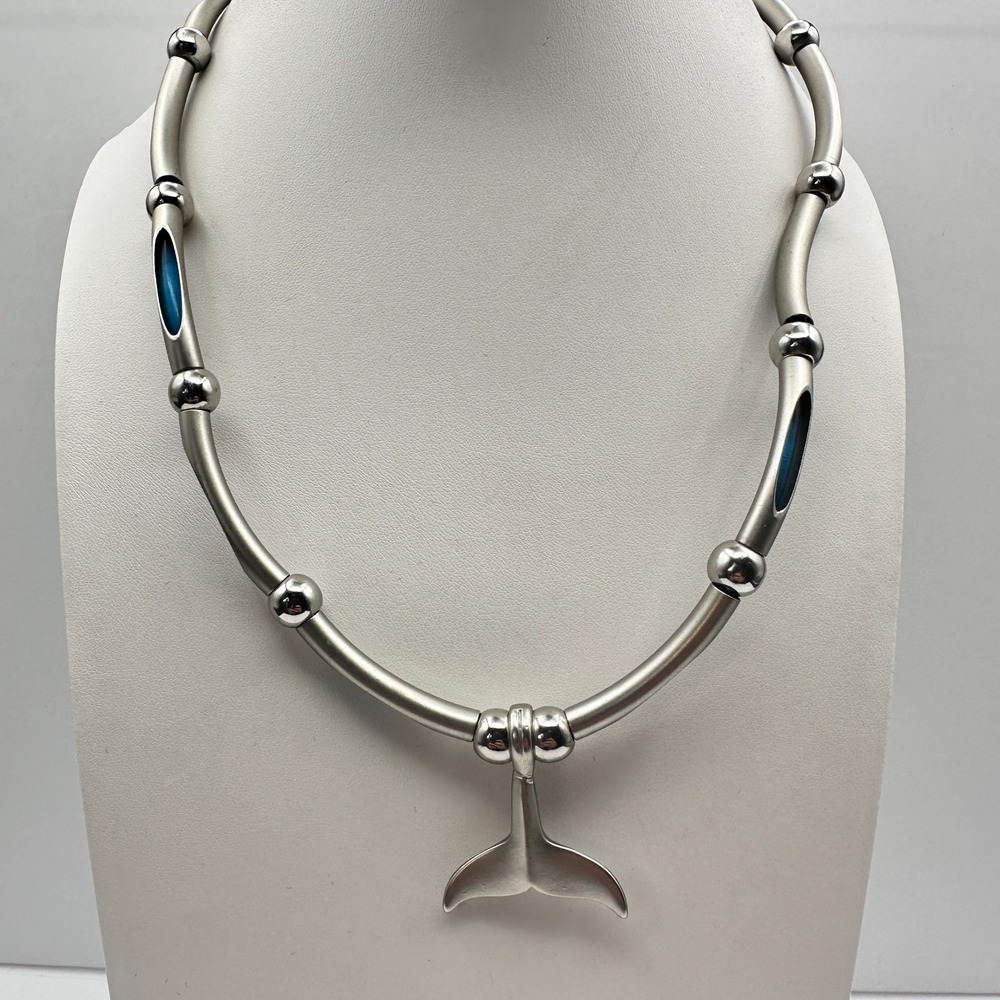 Vintage 90s Silver Tone Whale Tail Pendant Necklace - Boho Classic Jewelry